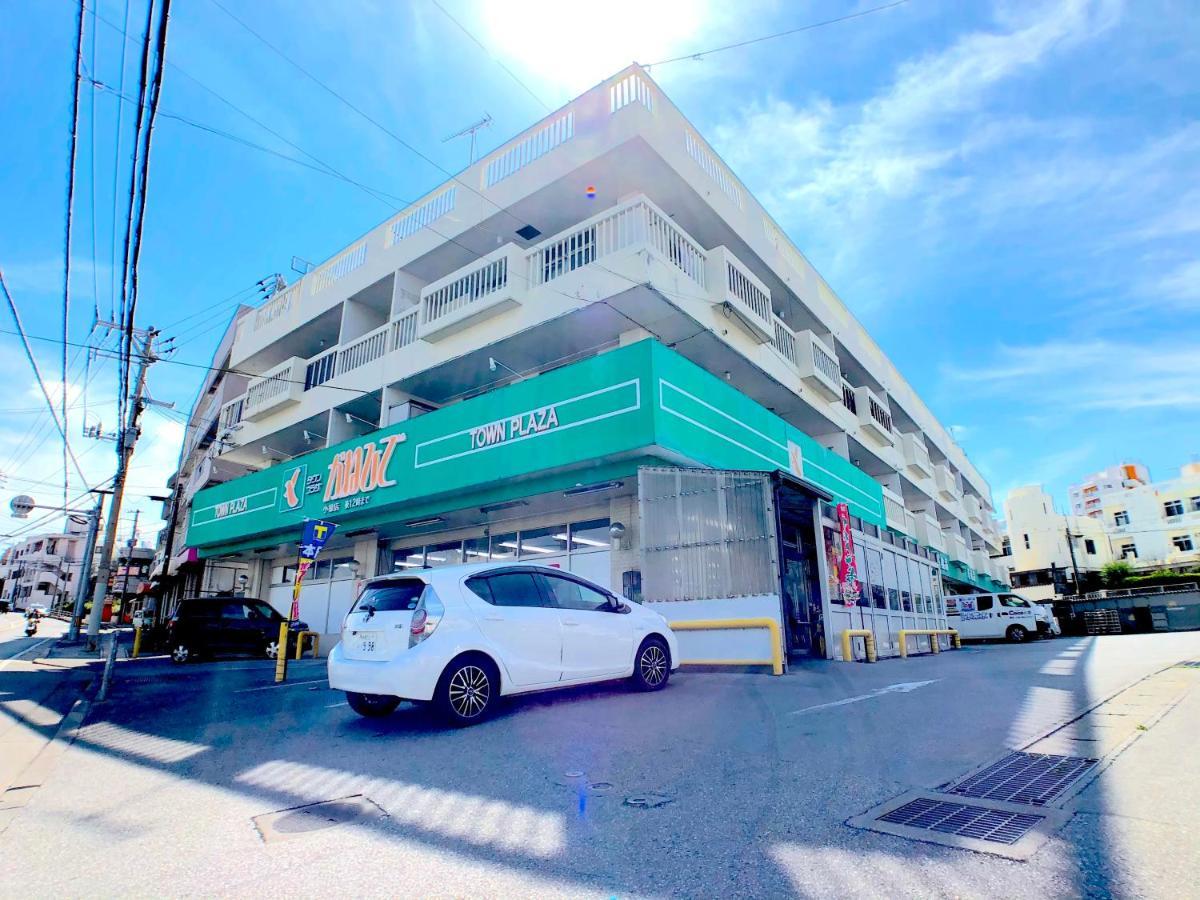 Luana Lea Karate Kaikan Mae Tomigusuku Exterior photo