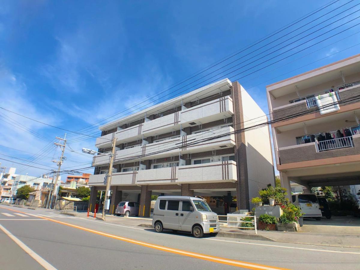 Luana Lea Karate Kaikan Mae Tomigusuku Exterior photo